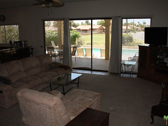 4th image of 48152 Disney Dr