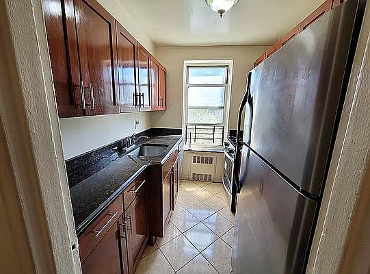 3rd image of 67-12 Yellowstone Blvd #D12