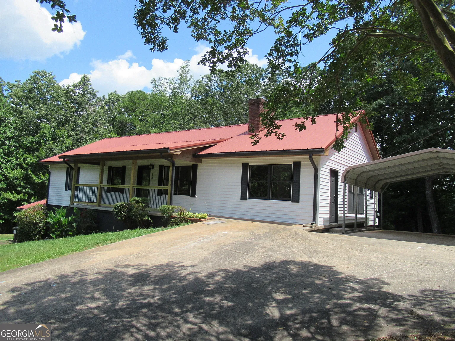 4 bed, 3.0 bath, 3634 sqft, $2,300 — Photo 1