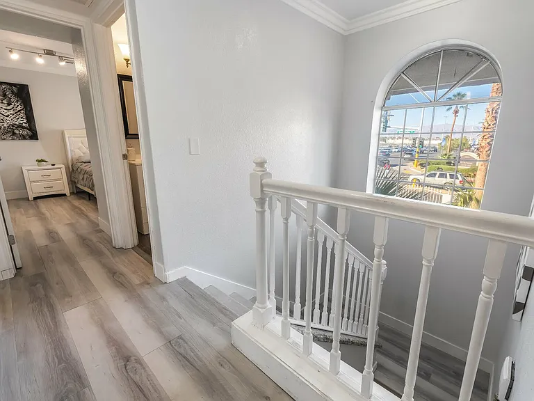 E Vegas Valley Dr — Photo 22