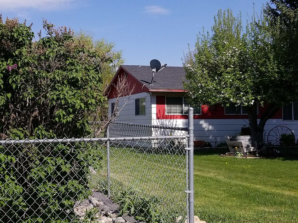 2nd image of 110 S 161 W
