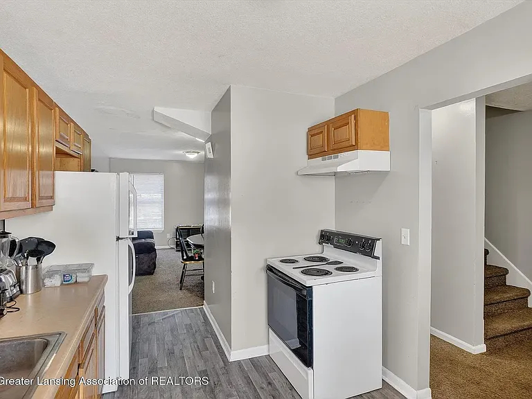 429 Liberty St — Photo 6