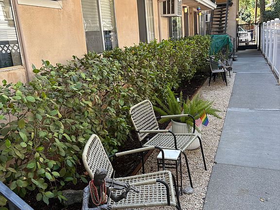 2nd image of 2314 D St APT 9