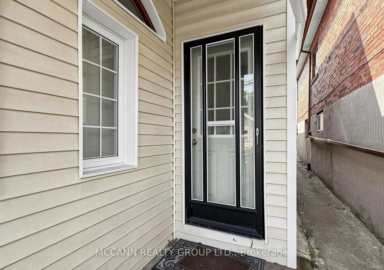 2 bed, $2,400 — Photo 4