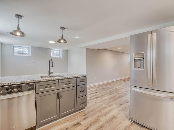 4th image of 6713 Railway Ave APT B