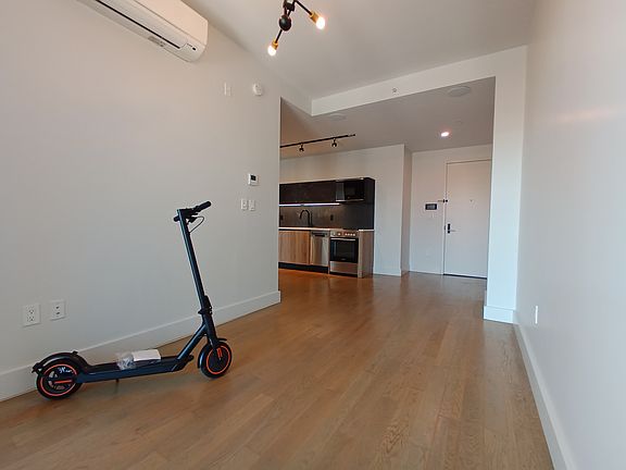 3rd image of 2708 Snyder Ave APT 602