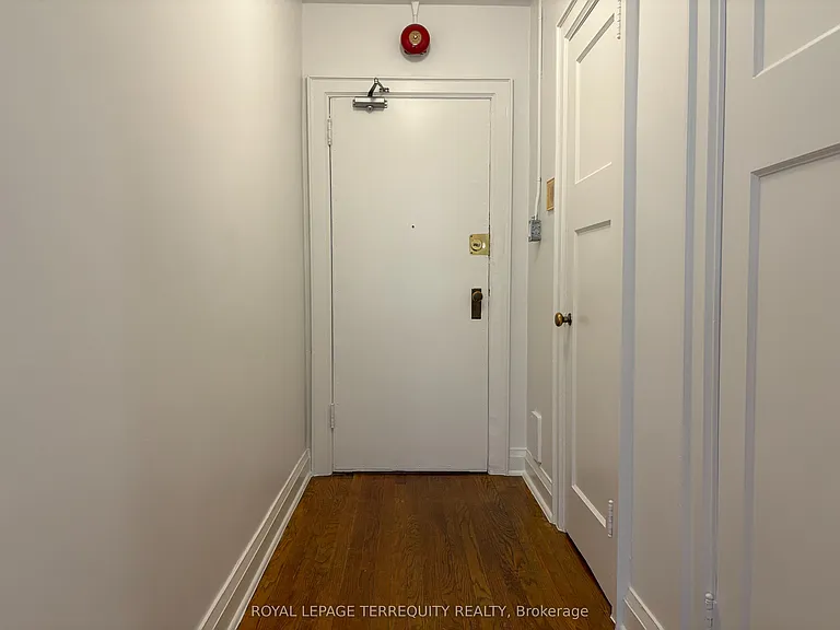 42 Barton Ave #10 — Photo 6