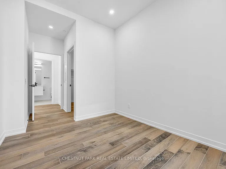 759 Queen St E #Penthouse 1 — Photo 21