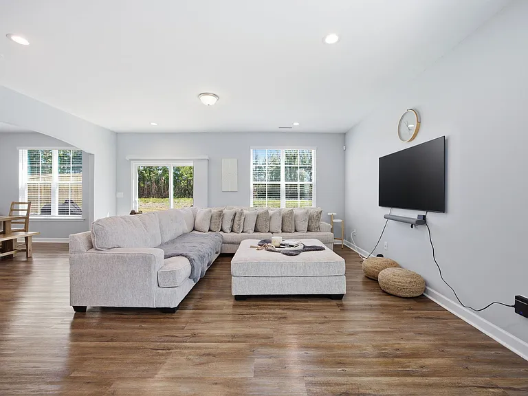 450 Hawksbill Dr — Photo 6