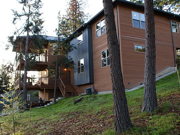 4th image of 763 S Mountain Ave