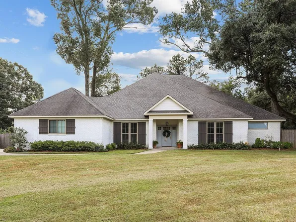 8896 Myrtle Hill Dr, Saint Francisville, LA 70775