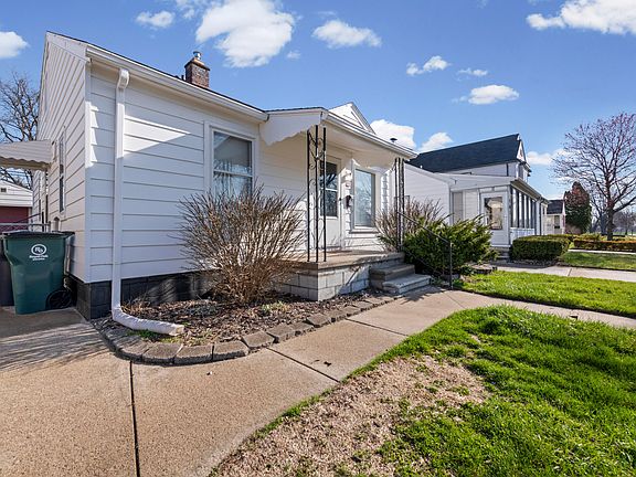 3rd image of 731 Donald Ave