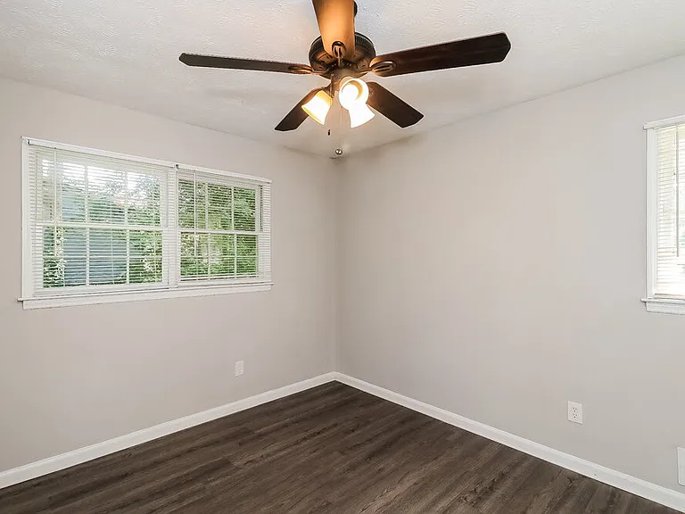 851 Grayson Hwy — Photo 15