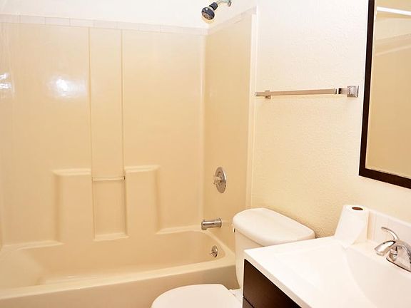 4th image of 5302 Reid Dr NW
