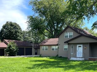 36471 N Dilleys Rd, Gurnee, IL 60031