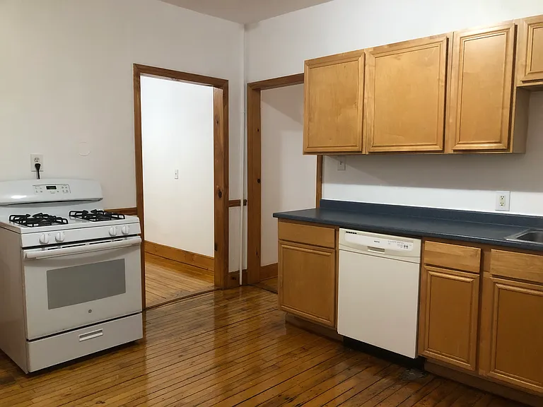 189 Lowell St #1 — Photo 1