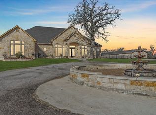 2936 Fm 1704, Elgin, TX 78621