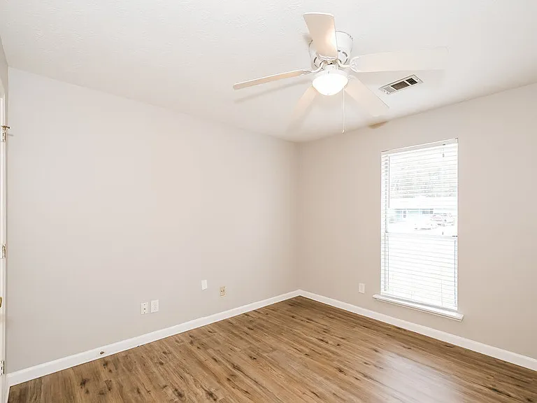 831 Jefferson Dr SW — Photo 12