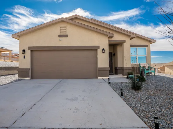8 Camel Rd, Los Lunas, NM 87031