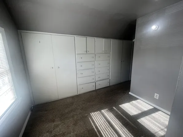 1 bed, 1.0 bath, $800, 1521 Peck St #B, Muskegon, MI 49441