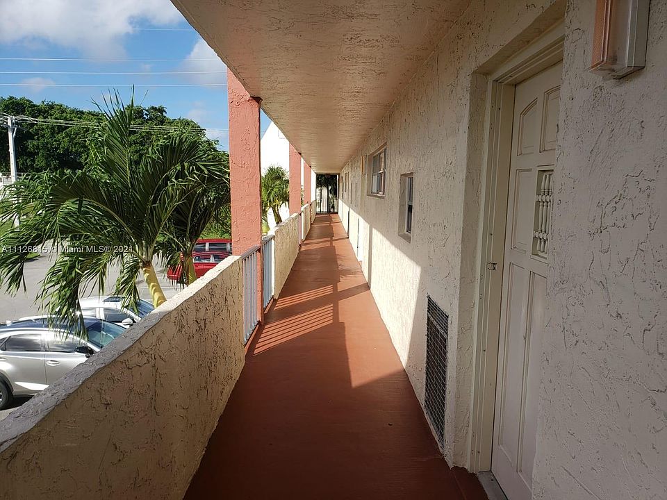 1st image of 681 S Hollybrook Dr APT 206