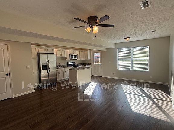 3rd image of 365 Orchard Park