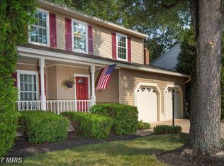 114 Briarwood Ct, Sterling, VA 20164