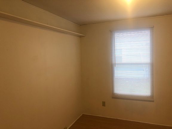 5th image of 5 Oak Blvd