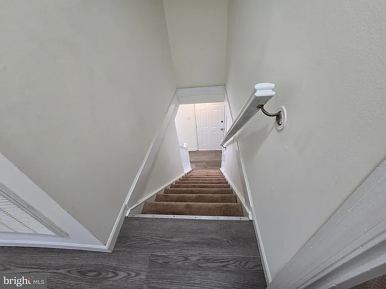 23 Lordship Ln — Photo 36