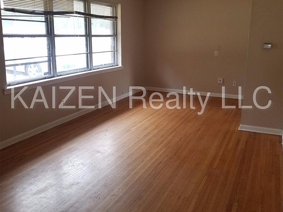 4th image of 752 Westview Ln