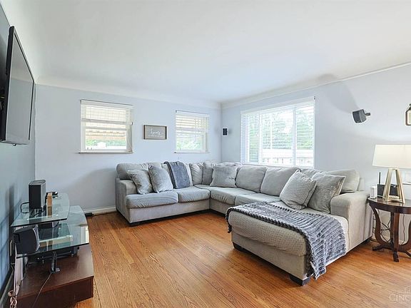 4th image of 2889 Mount Airy Ave