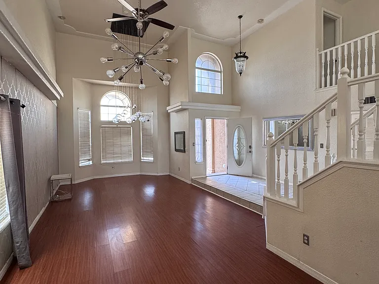 12176 Dos Rios Dr — Photo 3