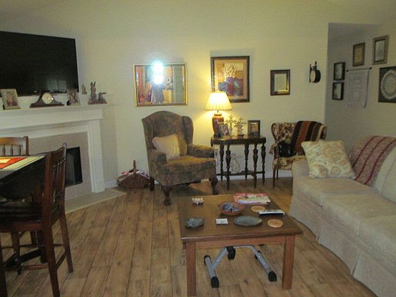 2nd image of 110 Oakleigh Dr