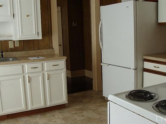 5th image of 1518 Campbell Ave