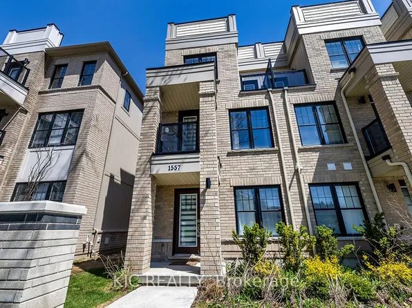 1557 Green Rd, Clarington, ON L1C 7E5