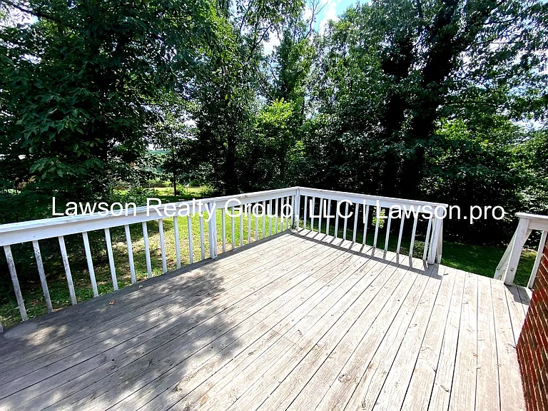1706 Glendon Rd — Photo 32