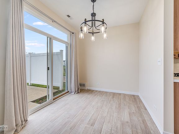 4th image of 1829 Parkside Dr #1829