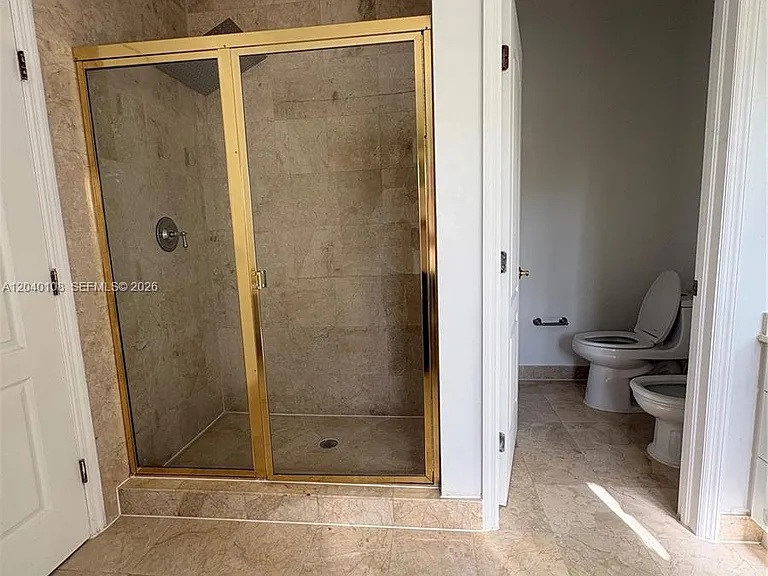18410 NE 30th Ave #18410 — Photo 28