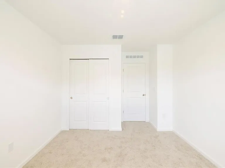 104 Royal Ranch Rd — Photo 60