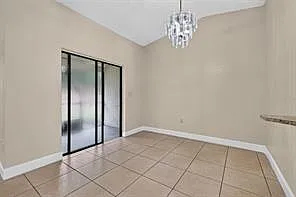 660 Royalty Ct — Photo 18
