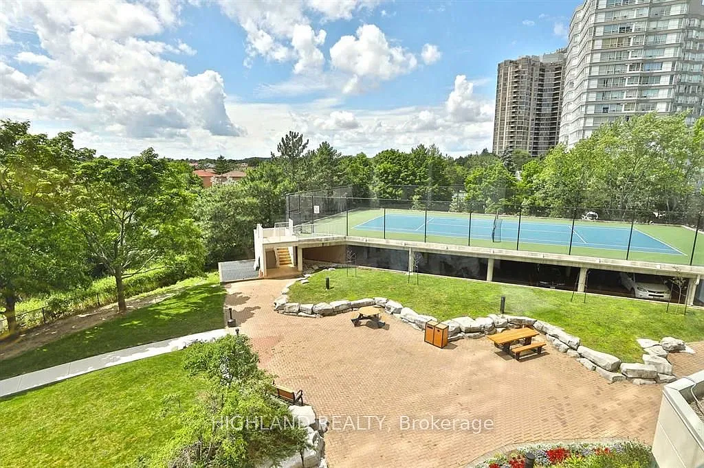 3 bed, $2,700 — Photo 2
