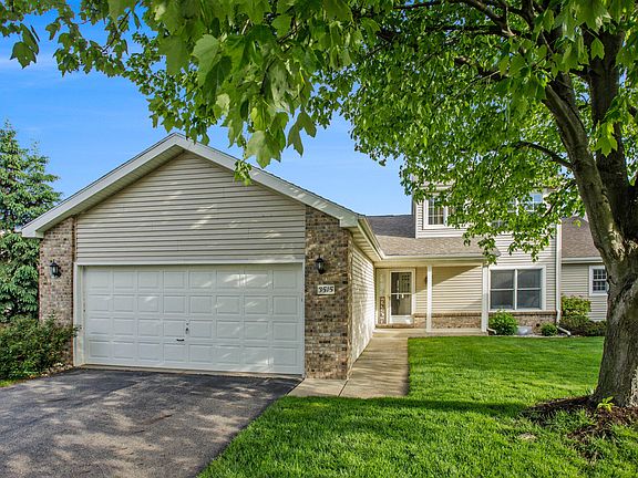 3rd image of 3515 Woodbridge Ln