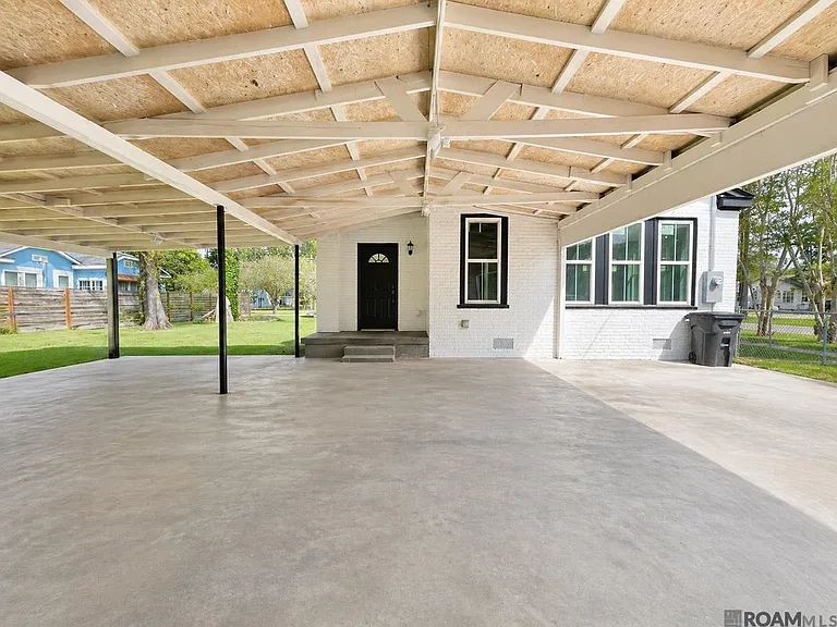 4809 Longfellow Dr — Photo 17