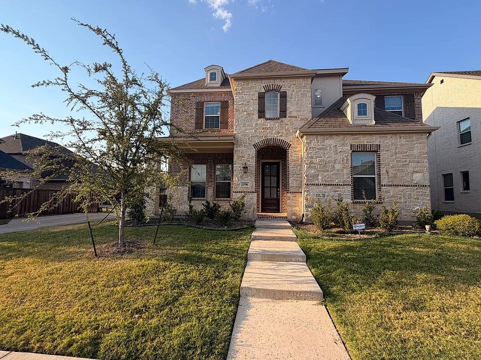1196 Putnam Dr