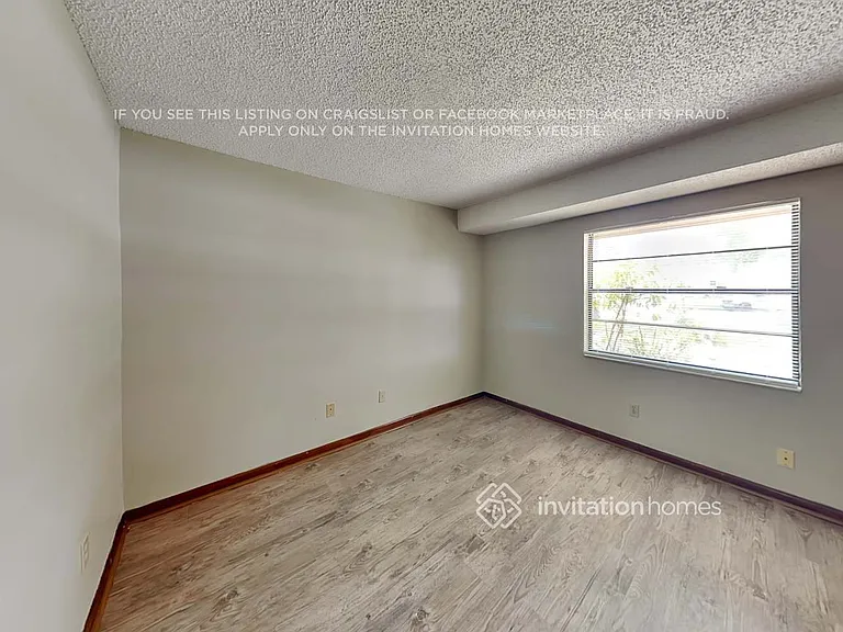 14906 Coldwater Ln — Photo 11