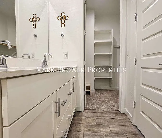 4021 E Arabian Dr — Photo 4