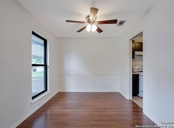 4th image of 10730 Green Trail Dr