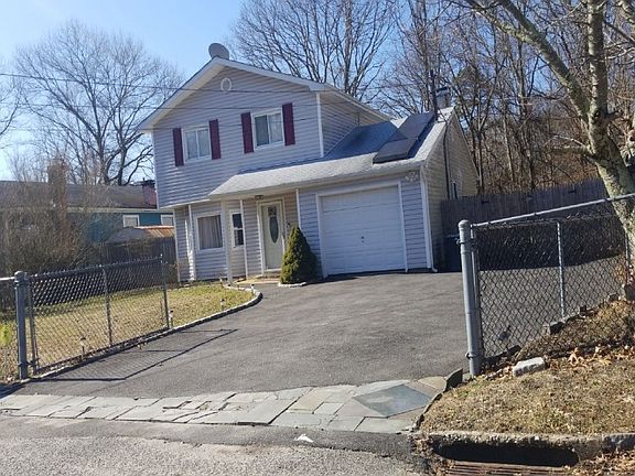 2nd image of 138 Montgomery Ave