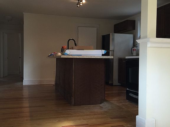 Family rm to Kitchen