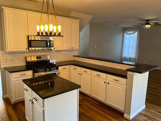 4 bed, 2677 sqft, $2,750 — Photo 3